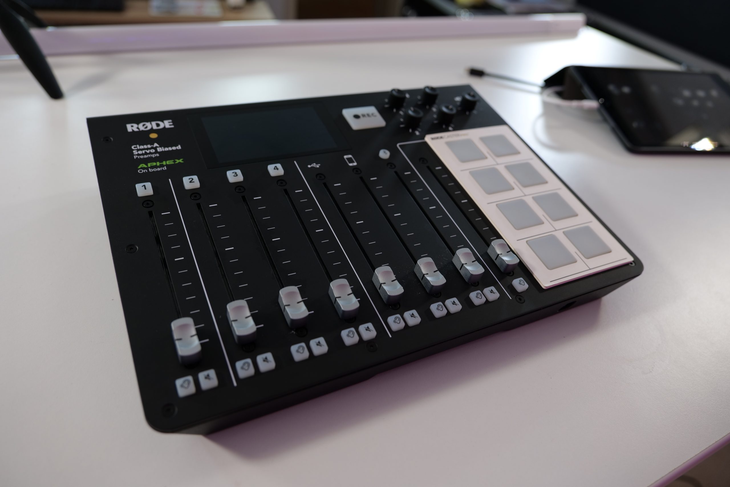 Rodecaster Pro (Gebruikt, maar in zeer nette staat) - Afbeelding 4