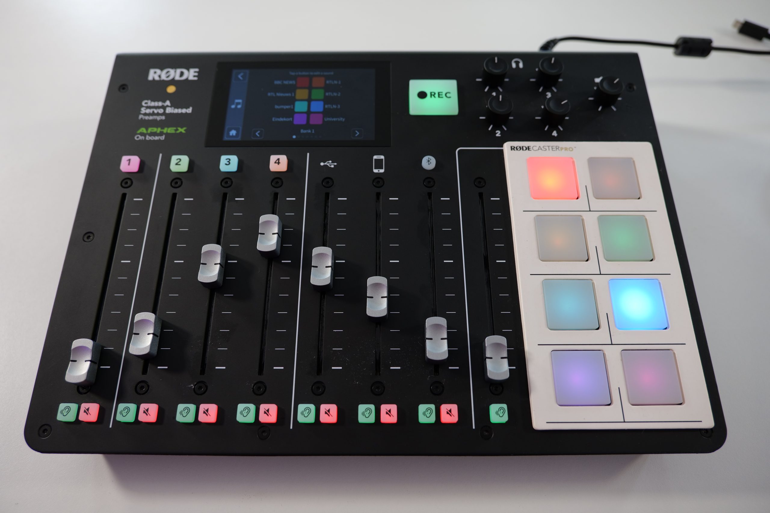 Rodecaster Pro (Gebruikt, maar in zeer nette staat) - Afbeelding 7